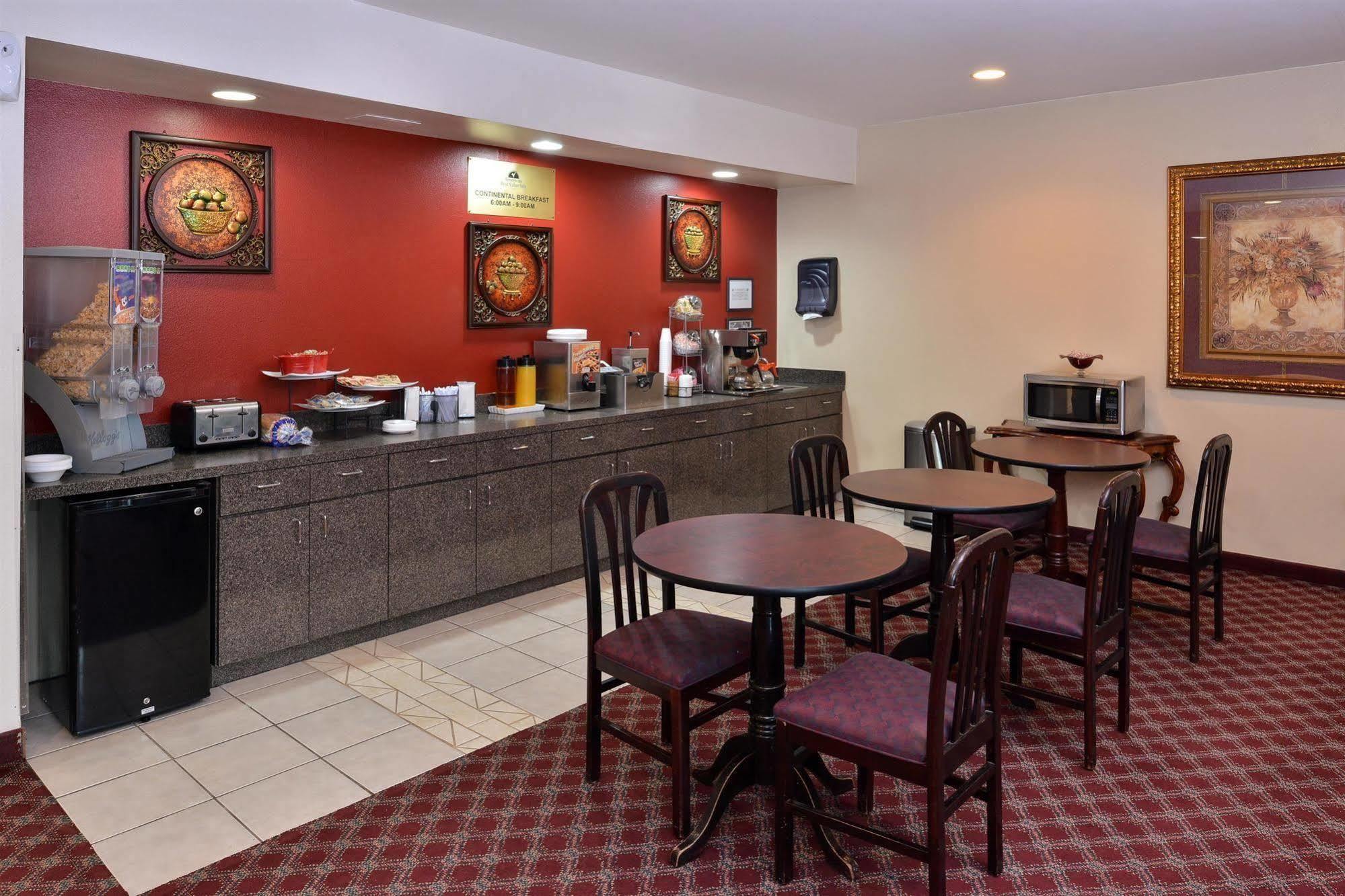 Americas Best Value Inn Somerville Texas Екстер'єр фото